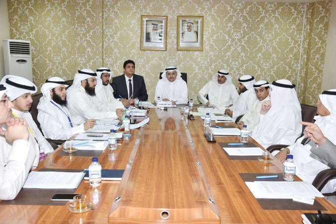 عبدالله المطوطح خلال الاجتماع ﻿