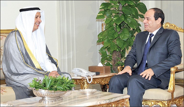 الرئيس عبدالفتاح السيسي لدى استقباله مبعوث صاحب السمو المستشار بالديوان الاميري ديوسف الابراهيم
