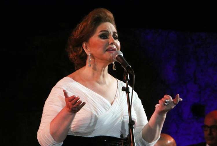 بالفيديو والصور.. ميادة الحناوي: مساء الخير للشعب اللبناني العظيم.. بحبكن كتير