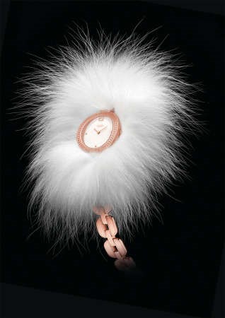 Fendi timepieces تكشف عن تشكيلة Fendi My Way Bracelet الجديدة