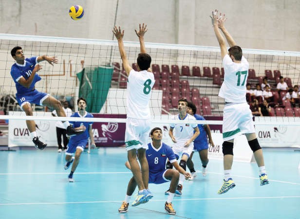 ازرق الطائرة تخطى السعودية