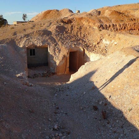 بالصور شاهد بلدة التعدين الأسترالية حيث يعيش الآلاف من الناس تحت الأرض