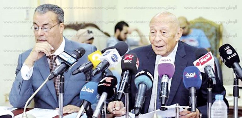 رئيس المجلس القومي لحقوق الانسان خلال مؤتمره الصحفي امس الاول 