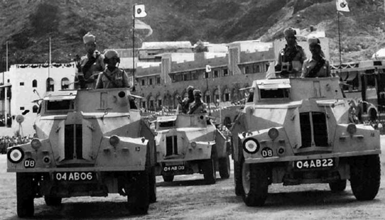 بالفيديو.. ملكة بريطانيا في عدن قبل 61 عاماً