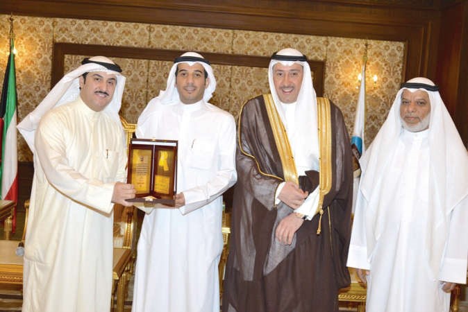 العميري مكرما محمد الدجيني﻿