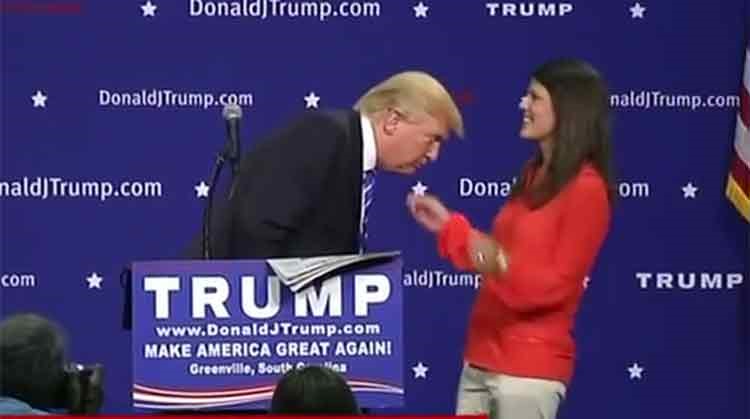 بالفيديو.. مرشح الرئاسة الأميركي يدعو امرأة للمنصة لتتأكد أن شعره حقيقي