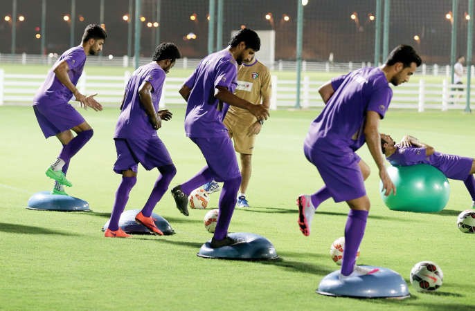 تدريبات بدنية للاعبي الازرق