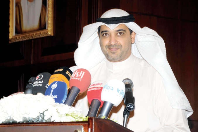 الشيخ محمد العبدالله متحدثا في المؤتمر 