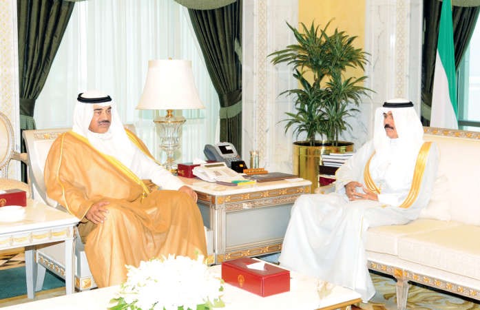 سمو نائب الامير وولي العهد الشيخ نواف الاحمد مستقبلا الشيخ صباح الخالد﻿