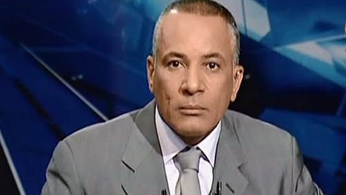 بالفيديو.. اعلامي مصري يوضح حقيقة الاعتداء عليه جنسياً وتعريته: انا محدش يثبتني