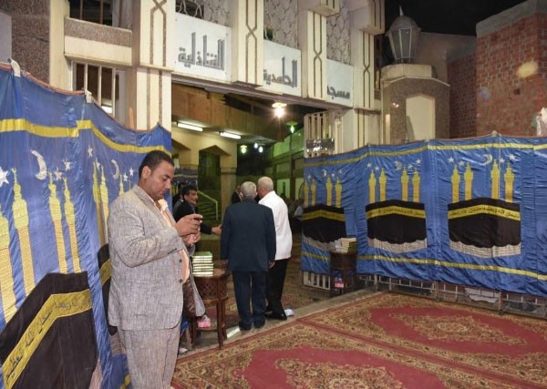 بالصور.. عادل إمام يتغيب عن عزاء هاني مطاوع مخرج مسرحية «شاهد ما شافش حاجة»