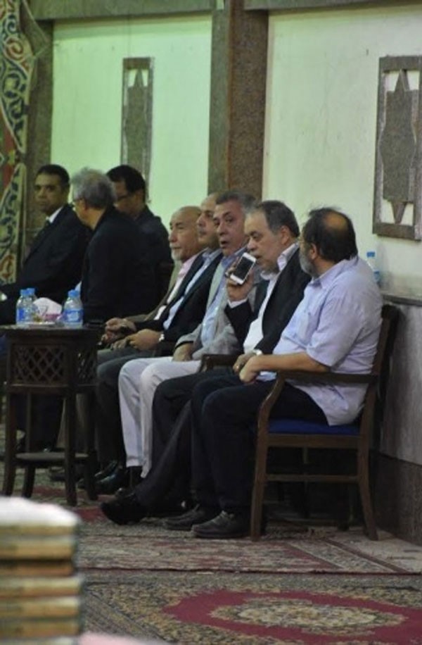 بالصور.. عادل إمام يتغيب عن عزاء هاني مطاوع مخرج مسرحية «شاهد ما شافش حاجة»