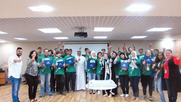 لقطة جماعية للمشاركين في برنامج التدريب الصيفي لوياك