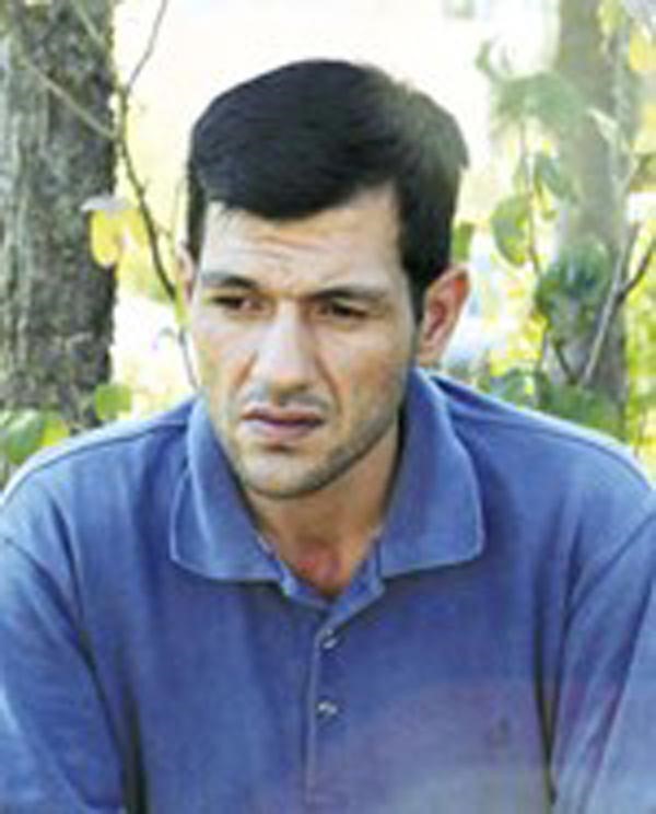 عبد الله كردي والد الطفل الغريق ايلان كردي ينتظر تسلم جثث عائلته اپ﻿