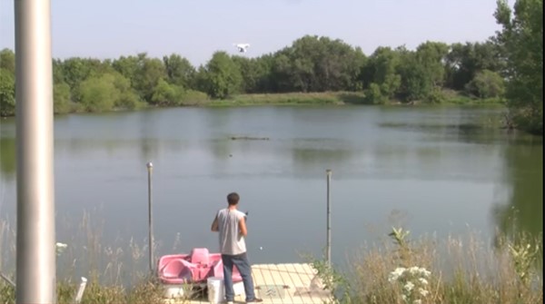 بالفيديو.. شاب يصطاد السمك بطائرة دون طيار!