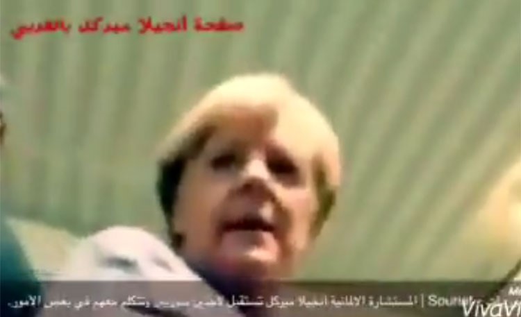 بالفيديو.. ميركل تستقبل اللاجئين السوريين بنفسها وتعتذر لهم عن التقصير