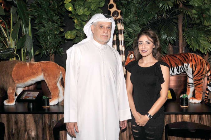 رنا كمشاد مع والدها
