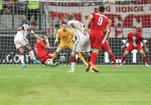 غوتزه يقود ألمانيا للثأر من پولندا وتصدر مجموعتها