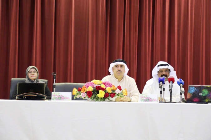 وليد الغيث مع مسؤولي المنطقة خلال انطلاق الدورة التدريبية﻿