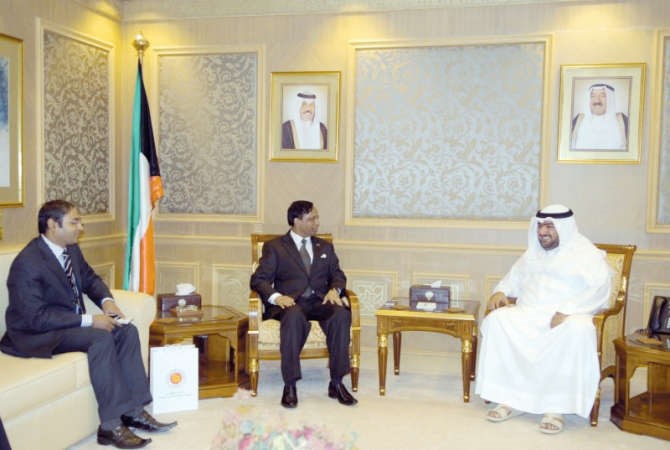 الشيخ ثامر العلي مستقبلا السفير اللواء محمد اصحاب الدين﻿