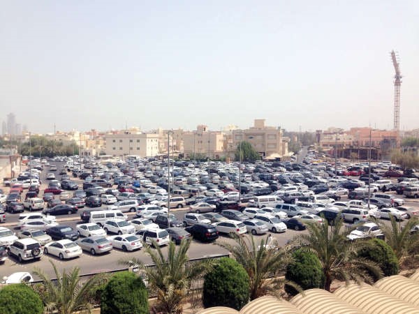 زحام شديد في المواقف﻿