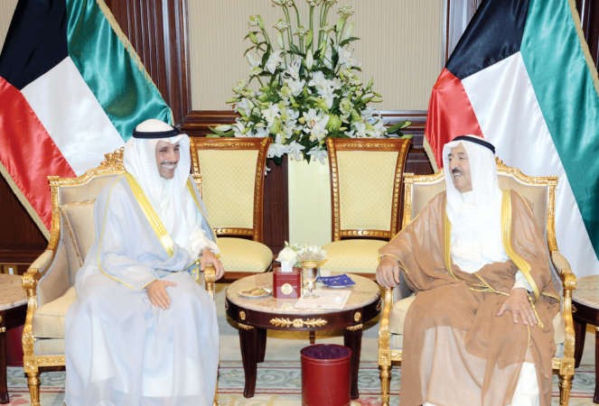 صاحب السمو الامير الشيخ صباح الاحمد مستقبلا رئيس مجلس الامة مرزوق الغانم﻿