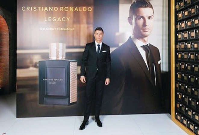 عطر جميل والمهم الاداء يا صاروخ ماديرا