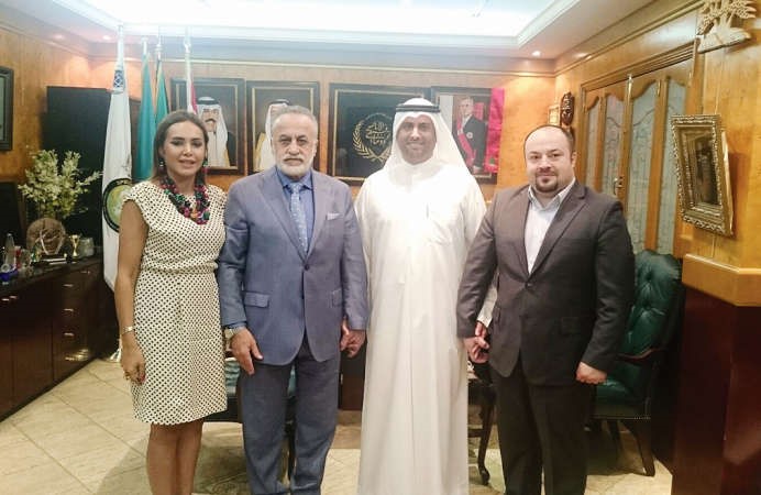 الحاج حسان حوحو مستقبلا المقدم حسين العجمي ويبدو منال حوحو وحسام وهبي
