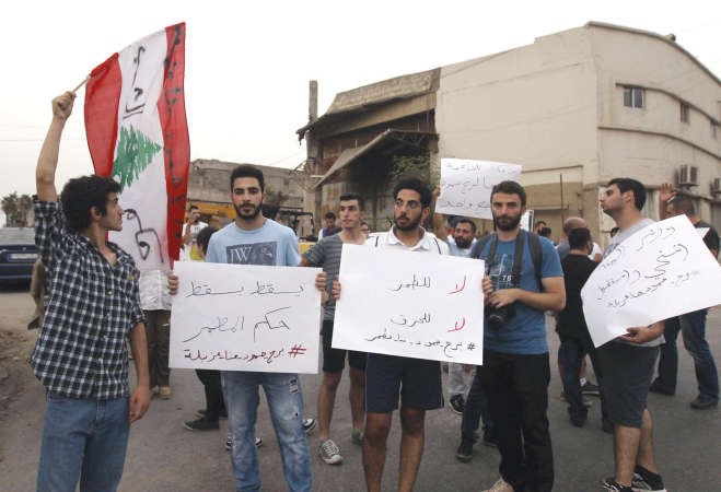 اعتصام على طريق الكرنتينا البحرية رفضا لاعادة فتح مكب برج حمود	محمود الطويل﻿