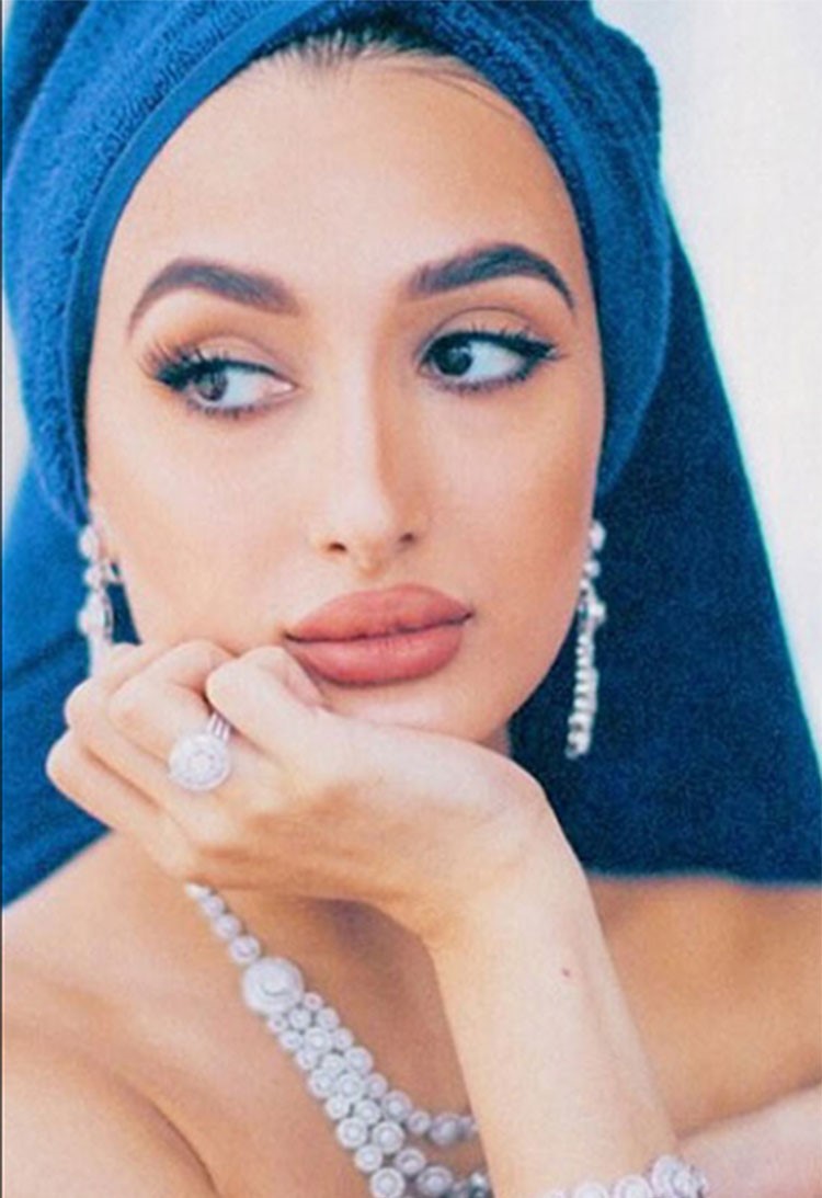 بالصور.. إماراتية فاتنة جمالها يلفت نظر مصور عالمي في لوس أنجلوس