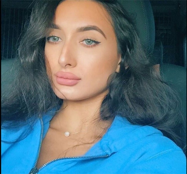 بالصور.. إماراتية فاتنة جمالها يلفت نظر مصور عالمي في لوس أنجلوس