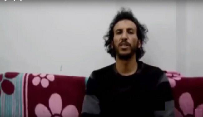 بالفيديو.. داعشي مغربي يتحدث ماذا فعل الدواعش بزوجته