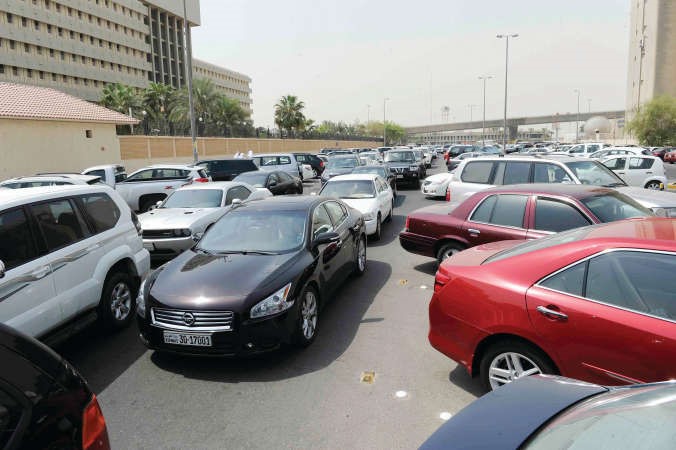 زحام مروري في اكثر من موقع بالجامعة
﻿