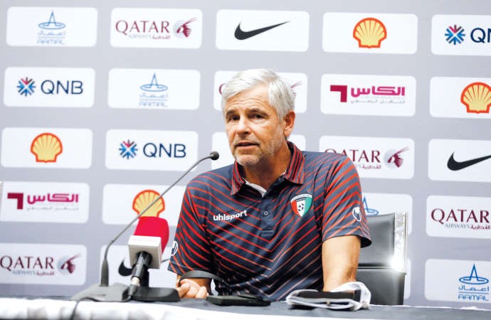 مدرب المنتخب وليام لوشيوس ﻿