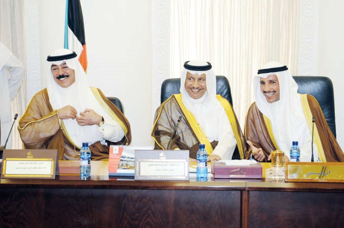 رئيس مجلس الامة وسمو رئيس الوزراء ونائب رئيس الوزراء ووزير الداخلية
