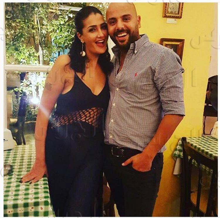 بالصور.. هل تخطت غادة عبد الرازق حدود المسموح به بهذا الفستان؟