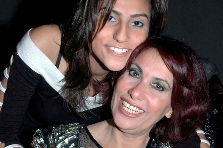 بالصور.. هذه هي ابنة الراحلة سعاد نصر