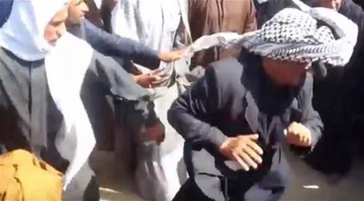 بالفيديو.. أغنية عراقية لـ "الخالة ميركل": شر البلية ما يضحك