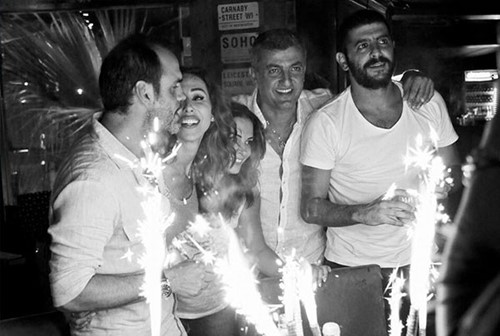 بالصور.. ورد الخال تتلقى مفاجأة مميزة من حبيبها في عيد ميلادها