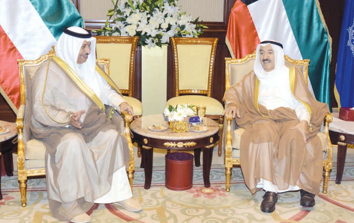 صاحب السمو الامير الشيخ صباح الاحمد مستقبلا سمو رئيس الوزراء الشيخ جابر المبارك﻿