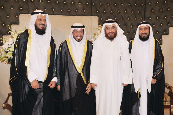 خالد الايوب مهنئا