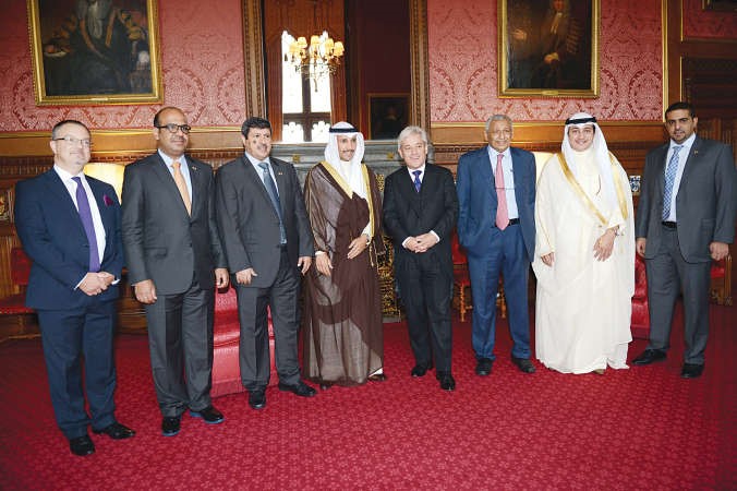 رئيس مجلس الامة مرزوق الغانم مع رئيس مجلس العموم البريطاني جون بيركو وراكان النصف وعسكر العنزي وماجد موسى وسفيرنا لدى المملكة المتحدة خالد الدويسان والسفير البريطاني لدى الكويت ماثيولودج