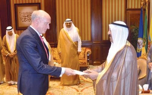 صاحب السمو الامير يتسلم اوراق اعتماد السفير الهولندي﻿