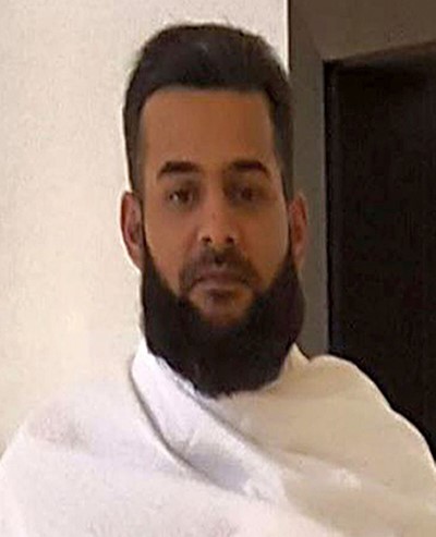 قاسم بملابس الاحرام