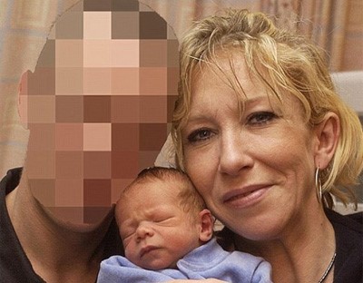 بالصور.. هكذا نعت عازفة الروك "الداعشية" سالي جونز زوجها بعد مقتله في الرقة !