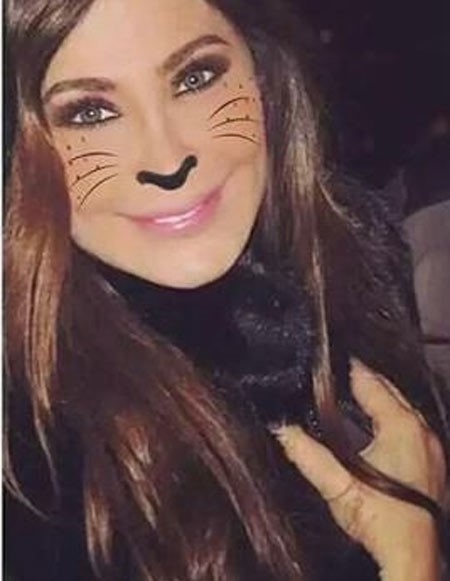 اليسا بصورة القطة