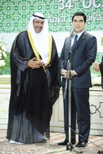  الفهد مع رئيس تركمنستان بعد تزكيته﻿