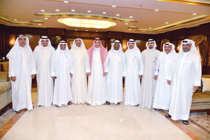 الحمود بحث مع مجلس إدارة تعاونية الفروانية تقديم خدمات أفضل وتوحيد أسعار السلع