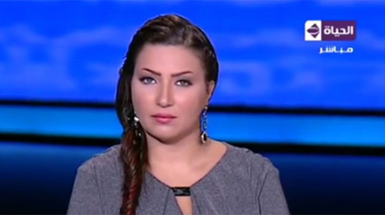 بالفيديو.. "متصلة": "جوزي كان بياخد عشيقاته معانا وأحنا مسافرين"