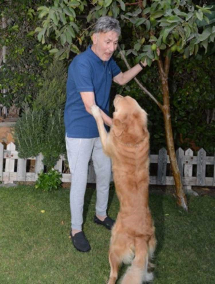 بالصور.. هذا هو منزل عزت أبو عوف وأول ظهور لزوجته الجديدة